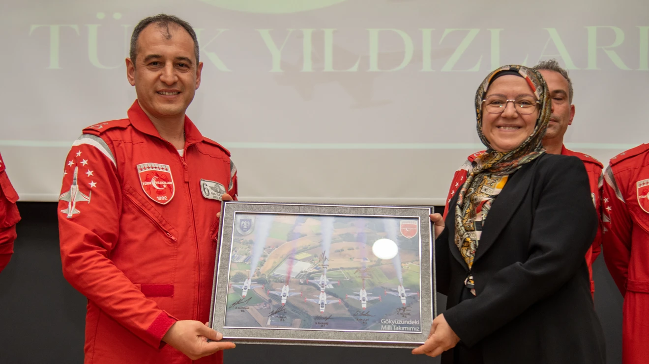 Türk Yıldızları, Selçuk Üniversitesi öğrencileriyle buluştu
